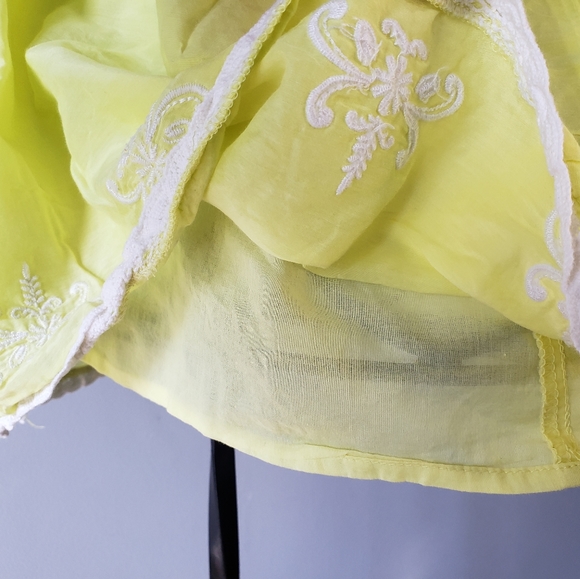 Embroidered Tank - Picture 5 of 7